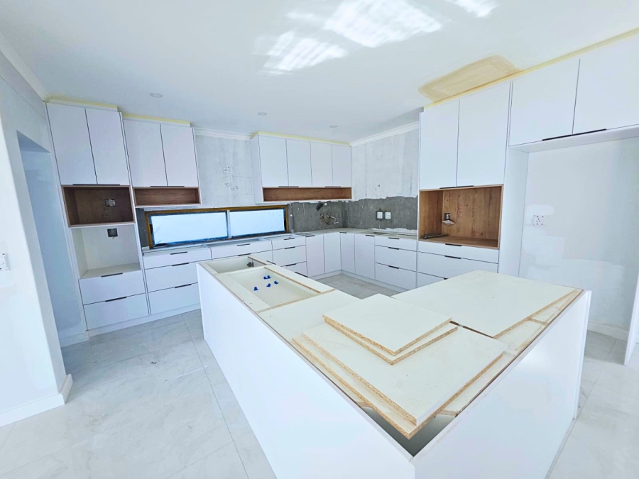 5 Bedroom Property for Sale in Sandown Western Cape
